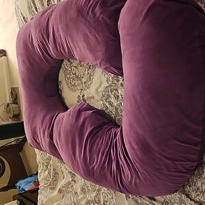 Pregnancy Pillow